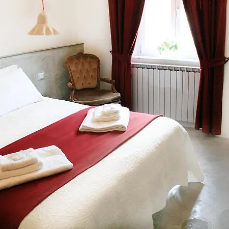 Joss Casa de hóspedes 4*